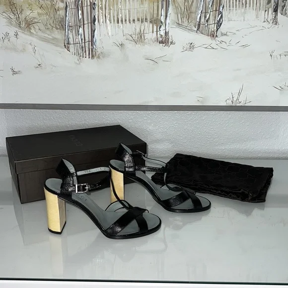 Gucci Black and Cream Sandals - Picture 4 of 9